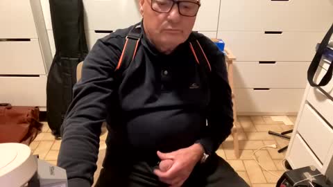 serge8413 online show from December 7, 6:10 pm