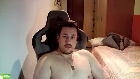 Snapshot of sergio95n chatting on October 18, 5:44 am Pollos online show from October 18, 5:44 am