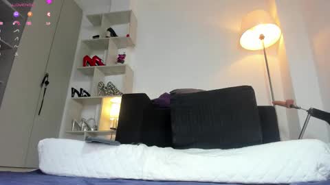 Snapshot of sexirose_19 chatting on October 22, 3:03 pm Rosa  online show from October 22, 3:03 pm