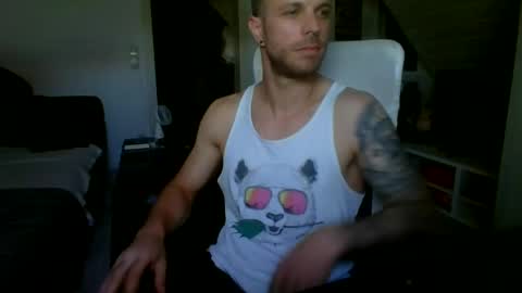 Sexsucht92 online show from August 8, 9:30 am