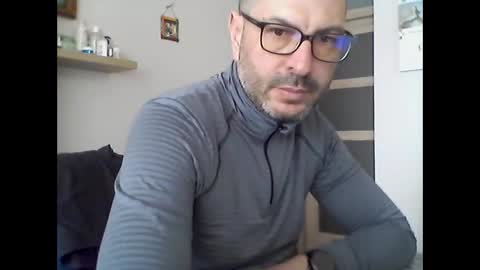 Snapshot of sexualman1900 chatting on February 19, 9:39 am sexualman1900 online show from February 19, 9:39 am