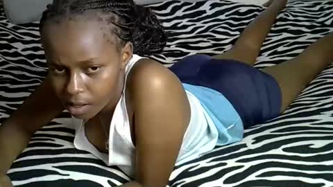 Snapshot of sexxykiki_ chatting on October 25, 1:22 pm tess online show from October 25, 1:22 pm