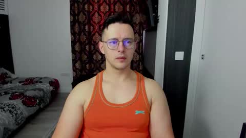 Sexxymuscles4U online show from February 3, 7:24 am