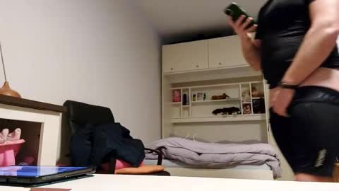 sexy30031986 online show from January 16, 6:46 am