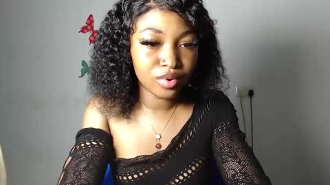 sexy_bluey247 online show from December 14, 10:05 pm