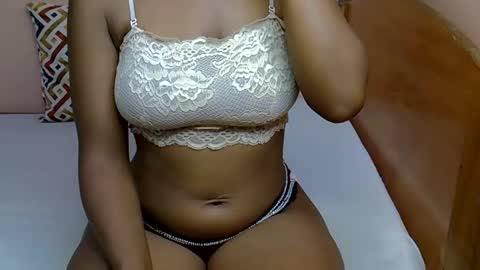 Ellahh online show from February 2, 12:52 am