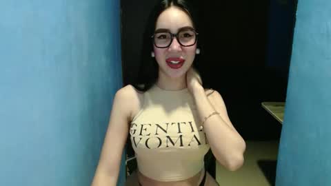 sexy_emily92 online show from March 3, 12:34 pm