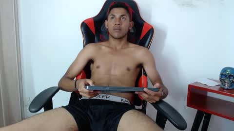 sexy_latin_cum online show from October 15, 2:07 pm