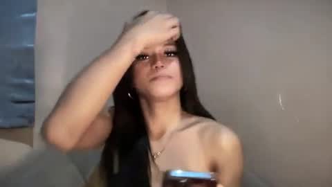 Nicole online show from June 3, 2:33 pm