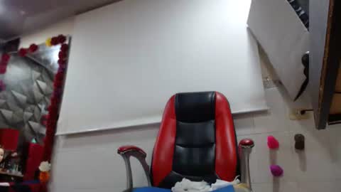 MARIPOSA online show from November 8, 12:30 pm