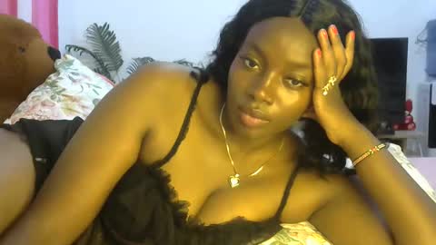 laura online show from October 7, 9:16 am