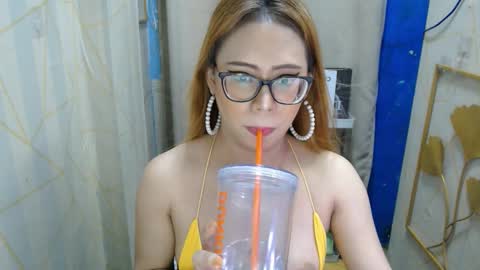 Snapshot of sexyasiantsxx chatting on September 17, 12:47 am Denise online show from September 17, 12:47 am
