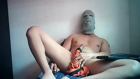 Snapshot of sexyatrevidoo chatting on December 29, 7:53 pm SesyMen online show from December 29, 7:53 pm