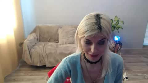 sexybeatriice online show from March 4, 7:38 am