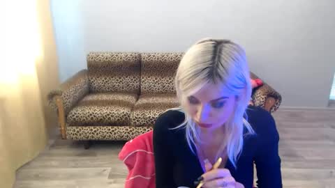 sexybeatriice online show from October 12, 9:13 am