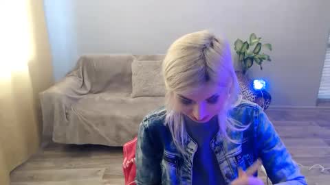 sexybeatriice online show from February 10, 7:22 am