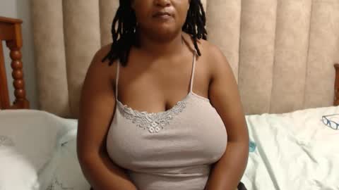 sexybustyxx online show from February 11, 9:35 am