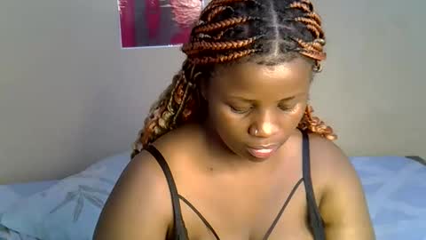 sexycecile33 online show from May 5, 12:33 pm