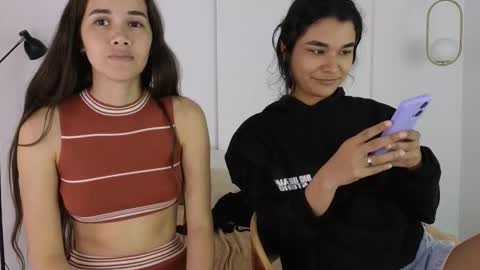 chanell and yina online show from November 15, 2:29 pm