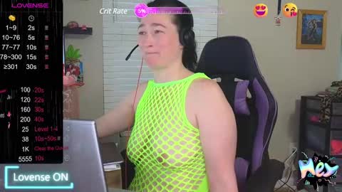 Snapshot of sexydistraction1 chatting on December 20, 10:00 pm  SexyDistraction  online show from December 20, 10:00 pm