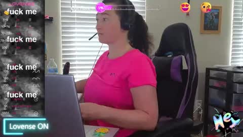 Snapshot of sexydistraction1 chatting on March 11, 2:51 pm  SexyDistraction  online show from March 11, 2:51 pm