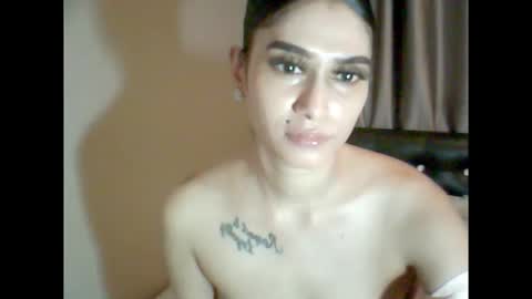 sexydiva02 online show from November 11, 8:00 pm