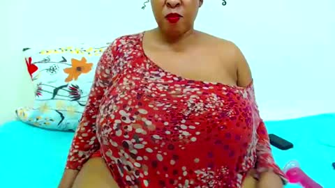sexyebonylove89 online show from February 6, 1:32 pm