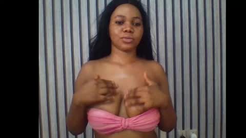 sexyeye368293 online show from October 18, 1:37 pm