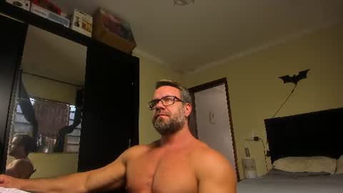 chris online show from June 8, 4:19 pm