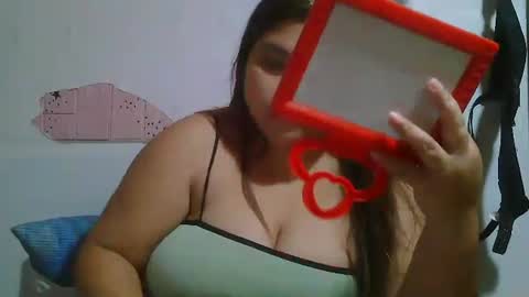 sexykittymom online show from February 1, 6:00 am