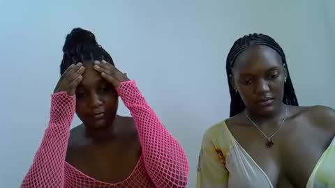 Snapshot of sexyleilah chatting on October 16, 8:58 am sexyleilah online show from October 16, 8:58 am