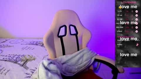 sexyloba  independent model online show from May 4, 9:27 am