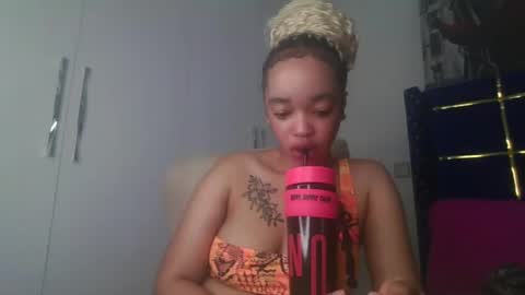 mel online show from March 25, 12:34 pm