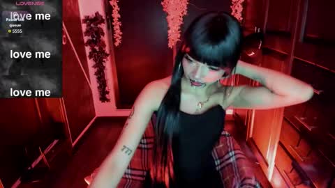 N A F online show from October 31, 8:09 pm