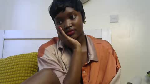 Lee online show from October 26, 11:55 am