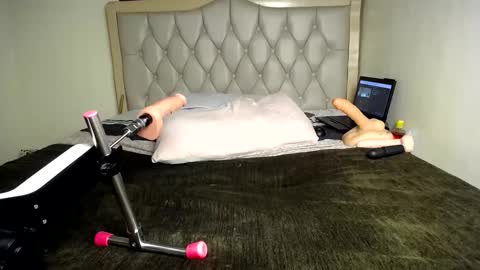 naughty slut online show from February 15, 10:00 am