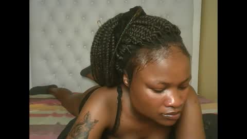 Snapshot of sexyqueenivy chatting on October 19, 10:03 pm queenivy online show from October 19, 10:03 pm