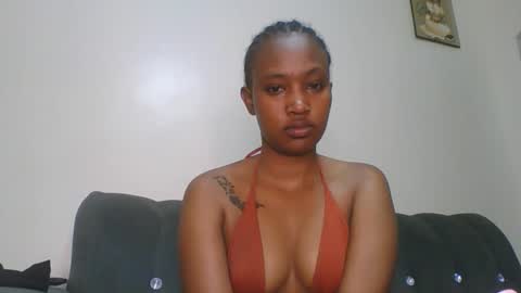 sexyriri22 online show from April 22, 8:32 am