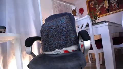    online show from February 11, 1:20 pm