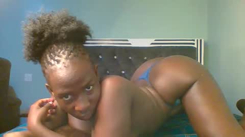 VIVIAN online show from November 8, 10:29 am