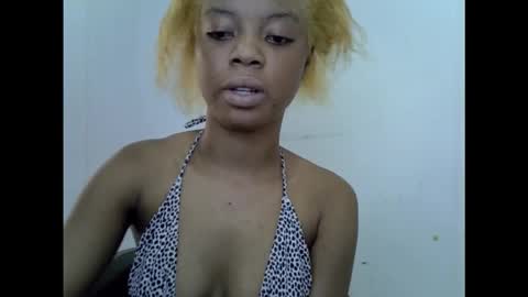 sexyxpeach online show from January 10, 3:39 pm