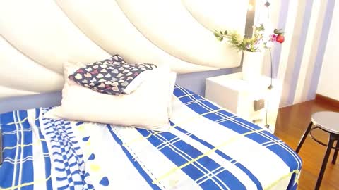 Mary online show from November 18, 2:09 pm