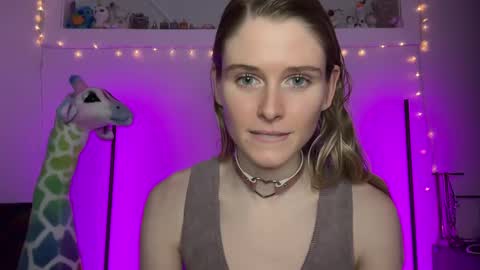 shadebabe online show from December 7, 7:54 am