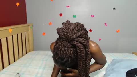 Snapshot of shakkiecam chatting on January 22, 12:59 am Shaky online show from January 22, 12:59 am