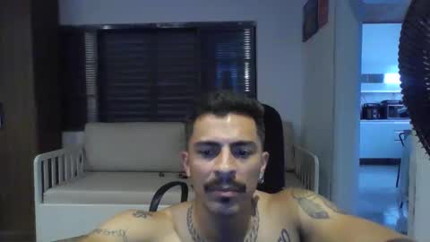 shallot94 online show from February 9, 5:16 pm