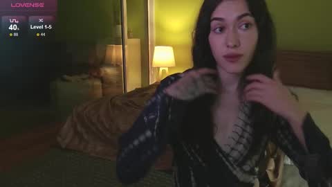 Snapshot of shamahasla chatting on September 29, 12:20 am Sade online show from September 29, 12:20 am