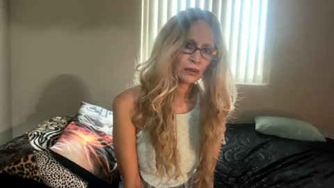 Shaman Woman online show from December 22, 4:27 pm