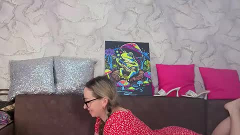 Svetlana ...........help me get 100 reactions before the end of the year Thumb up if you like me I appreciate it and thank you online show from November 21, 5:00 pm