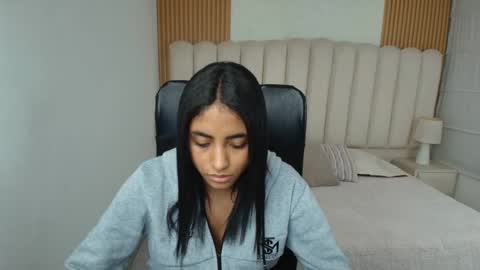 shanelle online show from March 16, 5:44 am