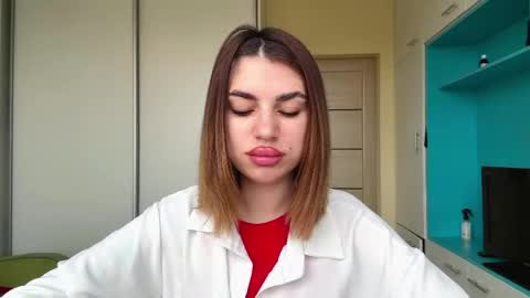 Lia online show from April 20, 9:12 am